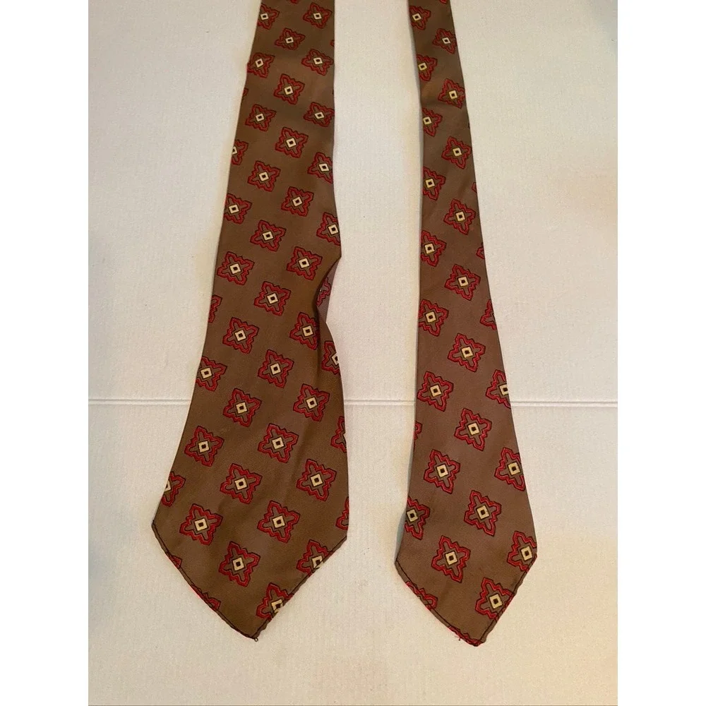 Vintage Grayco California End-Lock Brown Geometric Medallion Necktie Red Cream